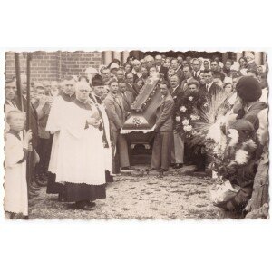 366. Vaižgantas laidotuvėse