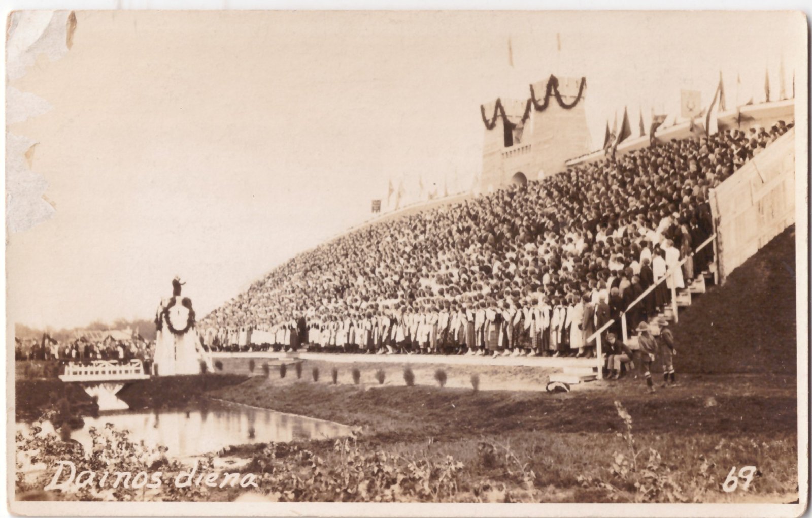 374. Pirmoji dainų šventė 1924