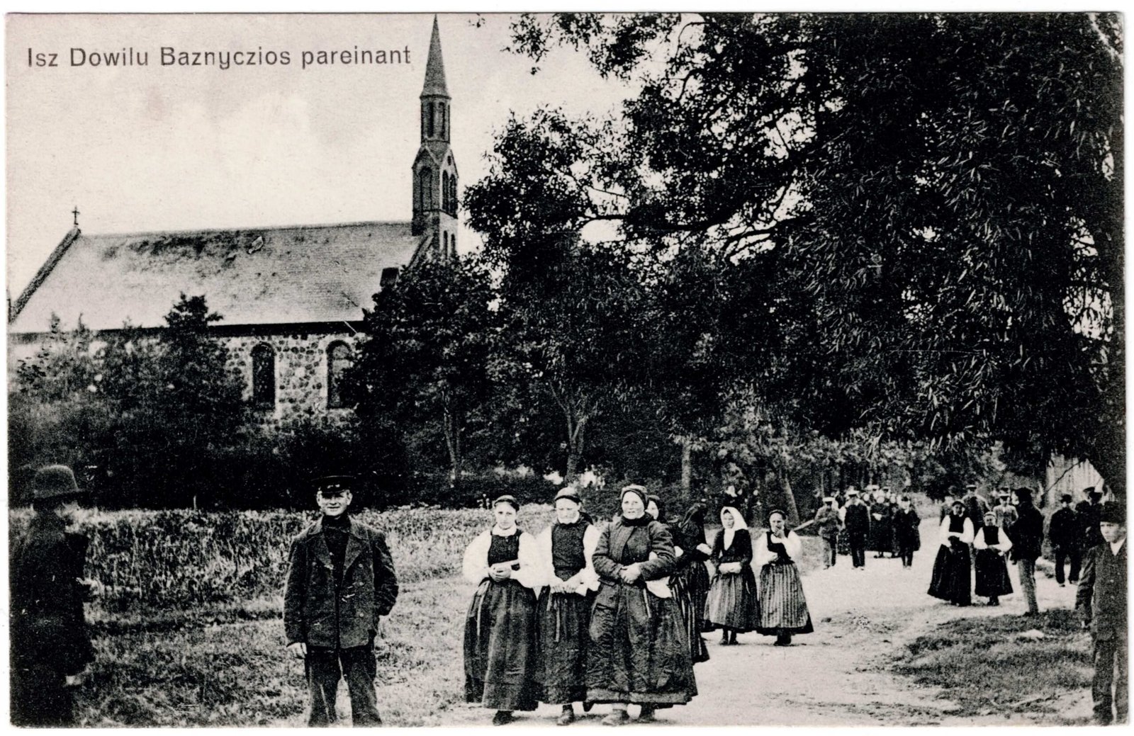 469. Doviliai, bažnyčia