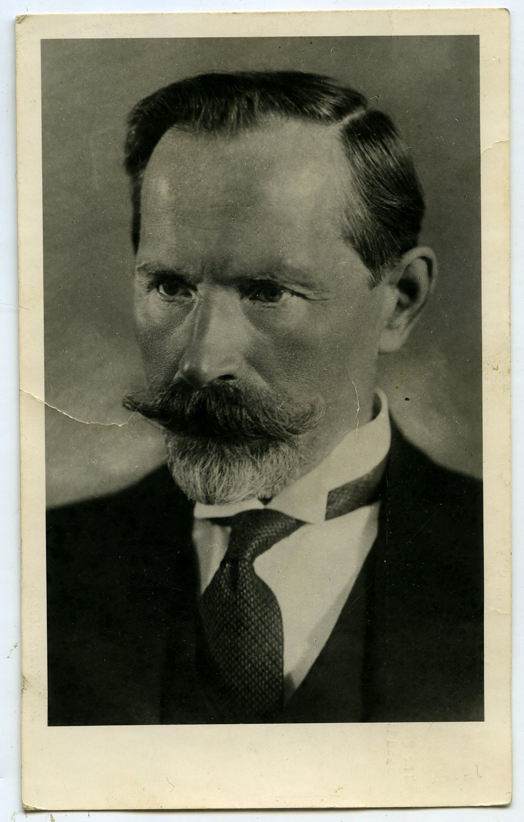 464. Antanas Smetona