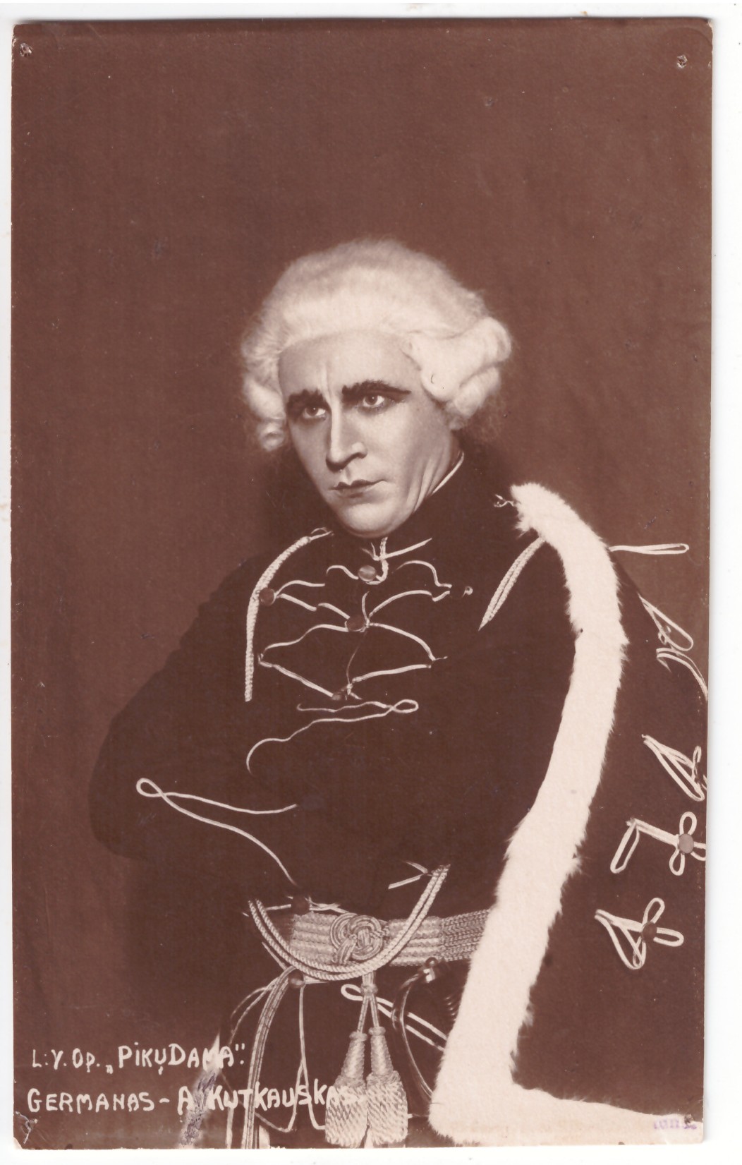 465. Operos solistas A.Kutkauskas