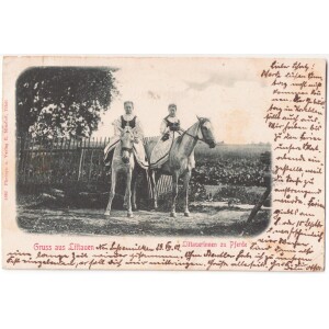 472. Lietuvaitės ant žirgų